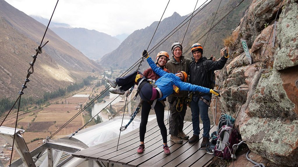 Galería de Dormir en una Cápsula Colgante en el Valle Sagrado, Perú